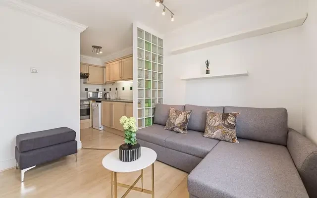 Hilton House, Craven Hill Gardens, Bayswater, London, W2 3EE 0