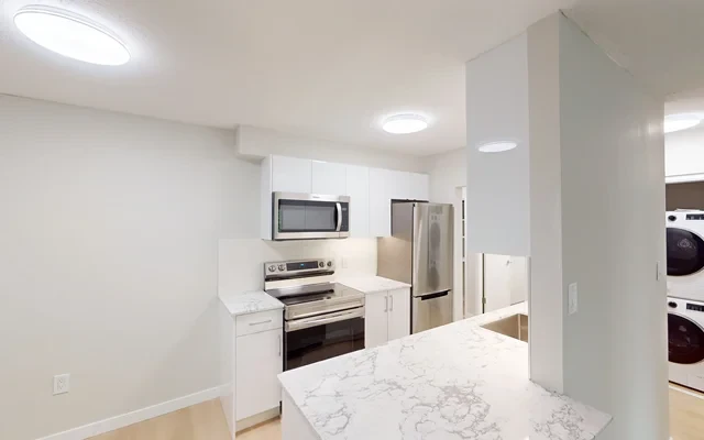2183 West 44th 1