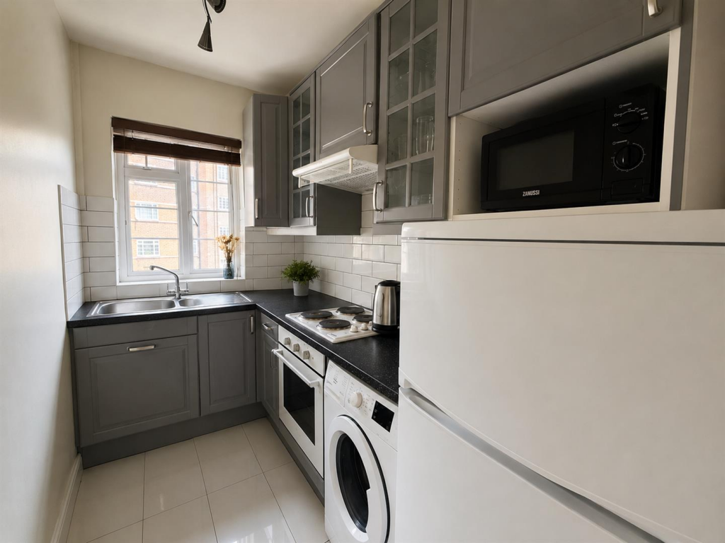 LH-West Kensington Court 3