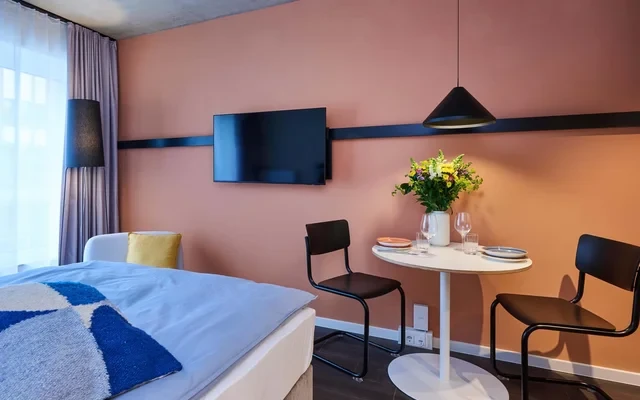 Reduced Rent - All Incl. rent - Fully furnished studio in Charlottenburg with Gym & Co-working space 2