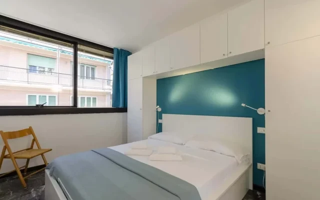 Spacious Apt for 6, near train station and beach 4