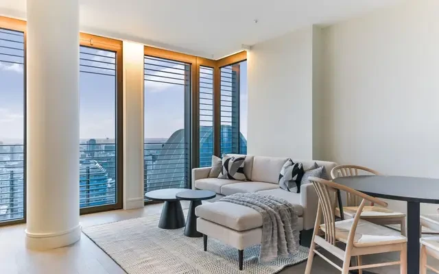 One Bishopsgate Plaza, Houndsditch, London, EC3A 7AB 2