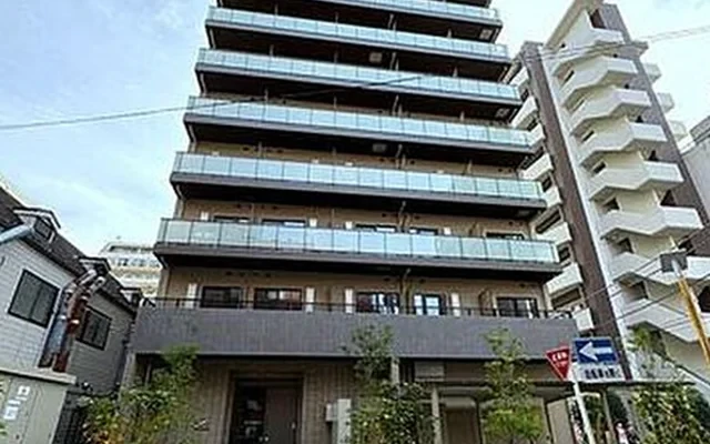 Pre-le-Duc Riverside Tree Line 0