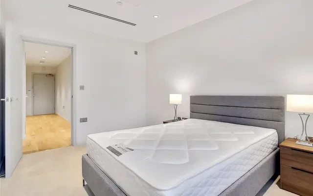 Onyx Apartments, N1C 4