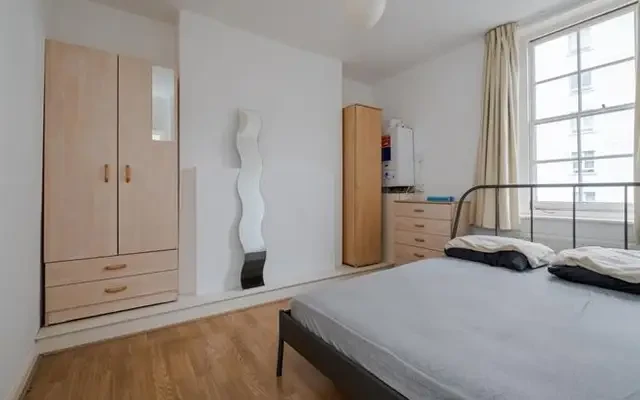 Whitecross Street, London, EC1Y 8JL 3