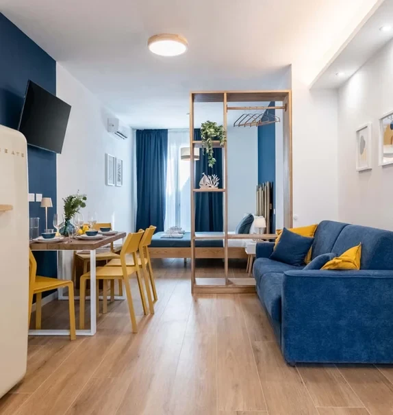 Taro's Blue Sea Apartment