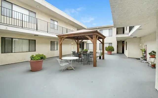 Camelot Apartments 0