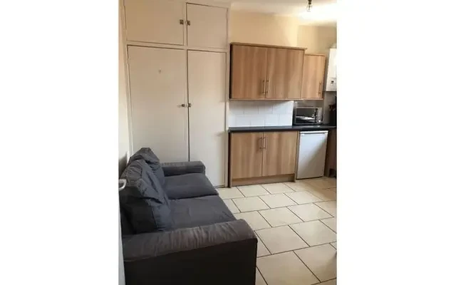 Gloucester Road Horfield, Bristol BS7 8TZ 2