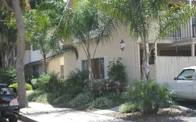 3442 Richland Drive - Santa Barbara student accommodation - Street Parking