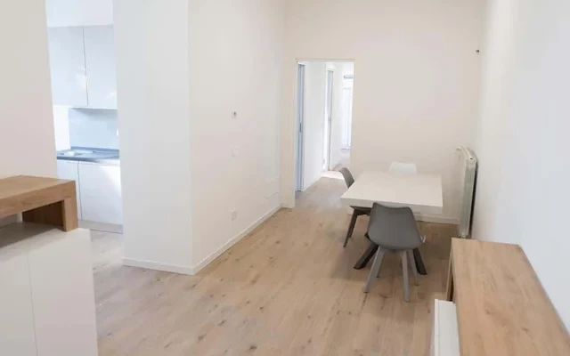 Ampio appartamento di 104 m² in via Fano, Milano 1