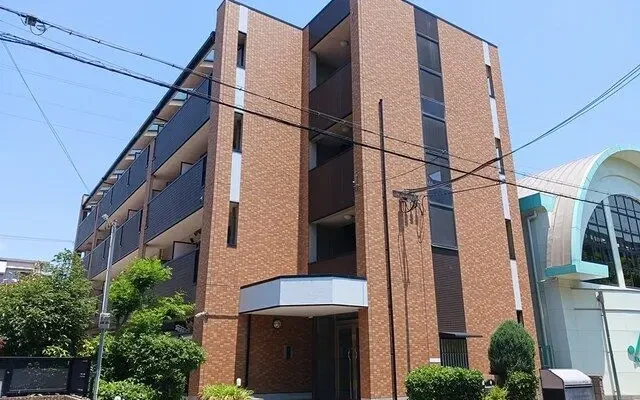 Junes O.C. U Room 208 0