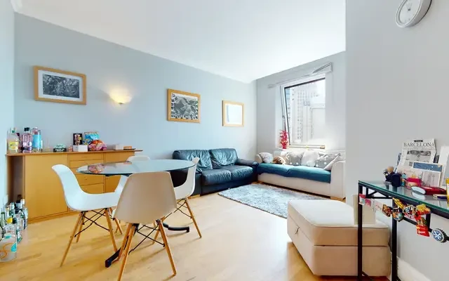 Whitehouse Apartments 3