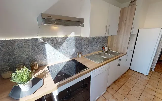 2 Place Pierre Renaudel, 69003 1