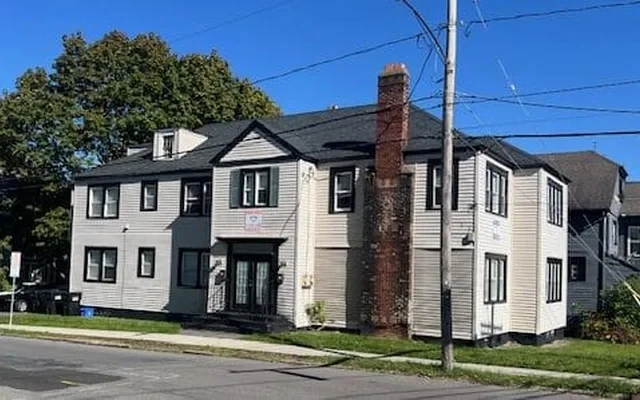 2401 East Genesee St 0