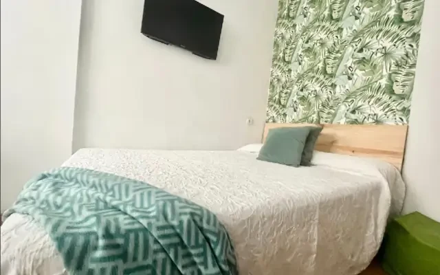 Stylish Double Bedroom close to Faculty of Education Science 2