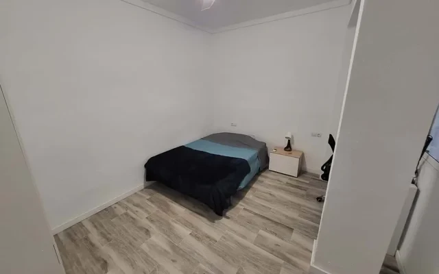 C/Cavite, 69 -1º2 (3H1B), SG-VLC 4