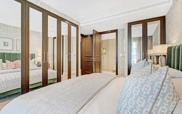195 Warwick Road London W14 4
