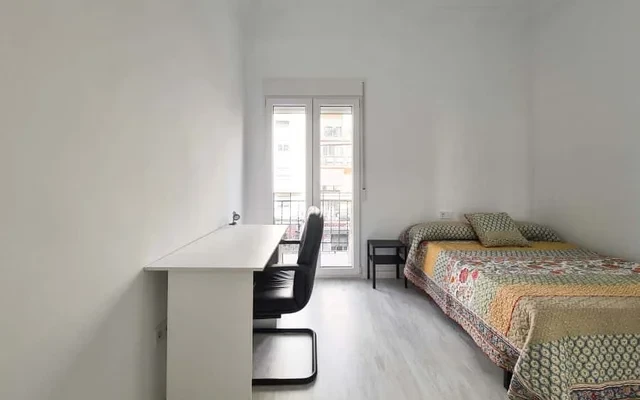 Piso de 5 habitaciones en Camins Al Grau 3