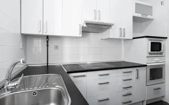 Cosy single bedroom near the Quevedo metro 4