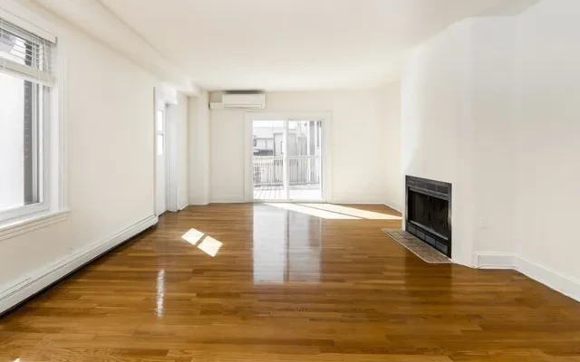 1912 Spruce Street 3