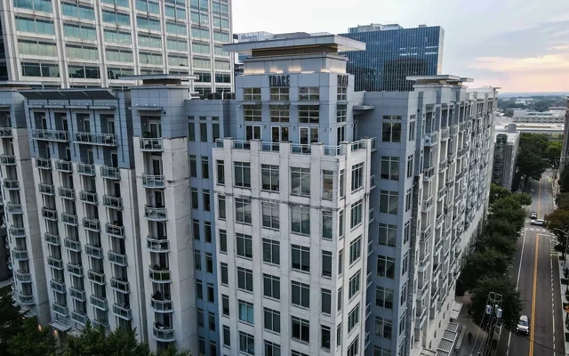 trace midtown luxury apartments 3