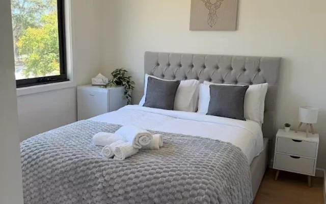 1423 North Road - Melbourne student accommodation - Unit 1 Room 9