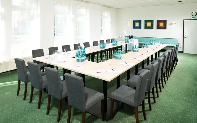 Economy Room 2