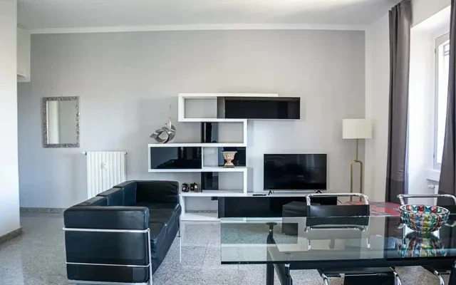 Appartamento piazza Umanitaria 2, Guastalla, Milano 1