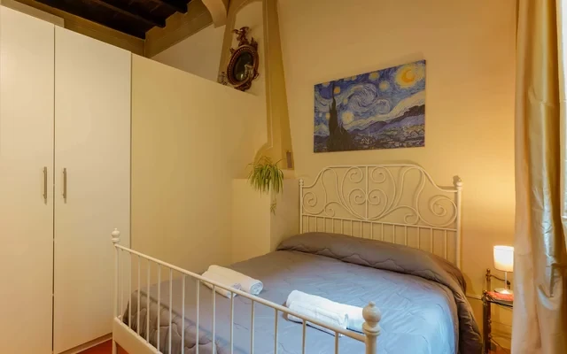 Appartamento con giardino, Piazza Androvaldi 3