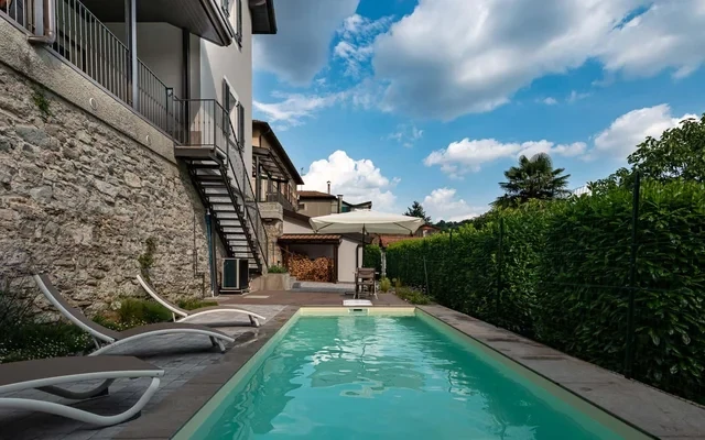 Luxury 2 0