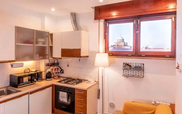 HouSmart  Masini 4 1