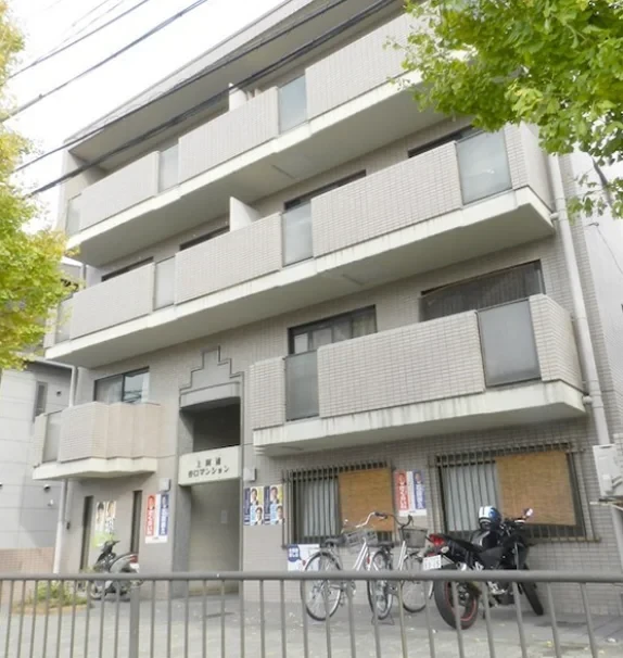 Kamiadaya Roman Mansion