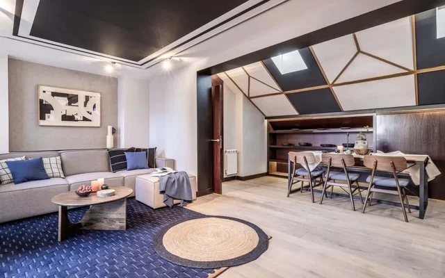 Aston - 2 bedrooms and terrace in Salamanca 1