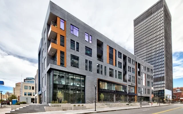 260 East Broad 0