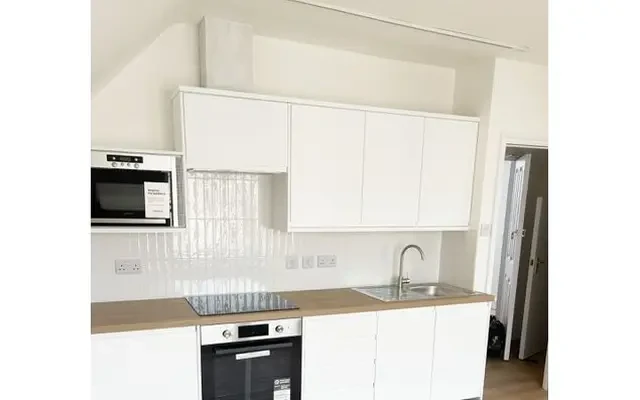 Grange Road, BS8 4EA 3