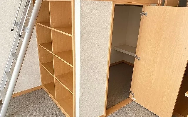 レオパレスアンフィールド 1