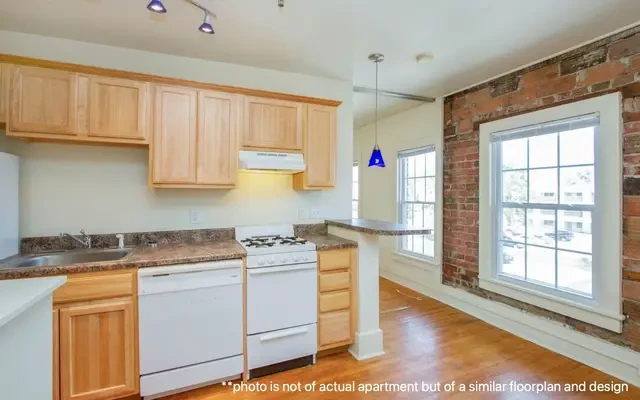 Suites on Lincoln Way 1
