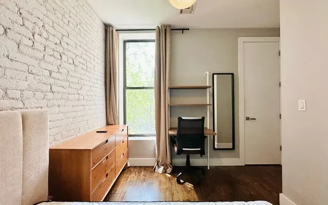 102 Rogers Avenue, New York 4
