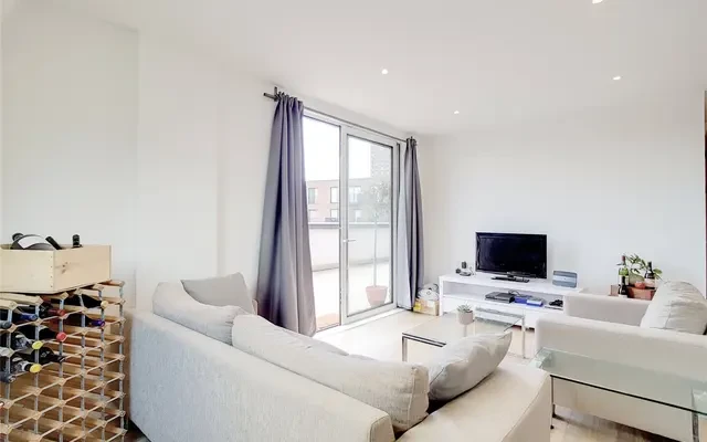 Ashton Reach London SE16 3