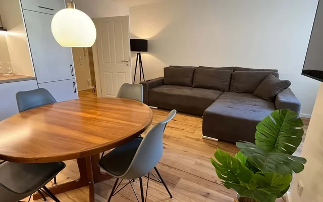 Fully furnished exclusive 2.5-room apartment in a superb central location in Munich 2