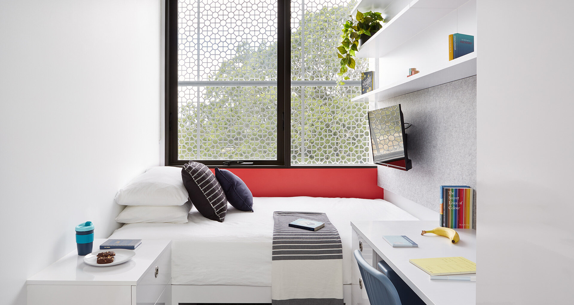 5 bedroom ensuite apartment