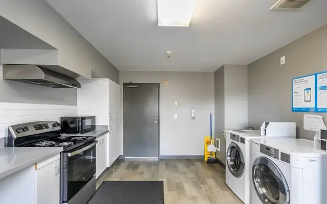 4629 21st Avenue NE 3