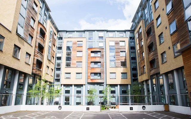 Lit Islington Residence 1