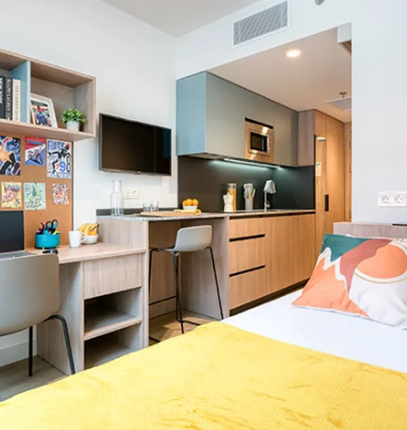 Livensa Living Barcelona Sants-Badal