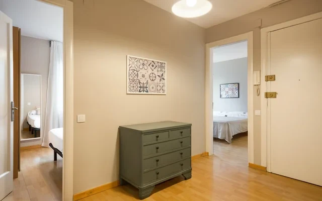 Great 4 bedroom flat in Eixample, fully equipped 4