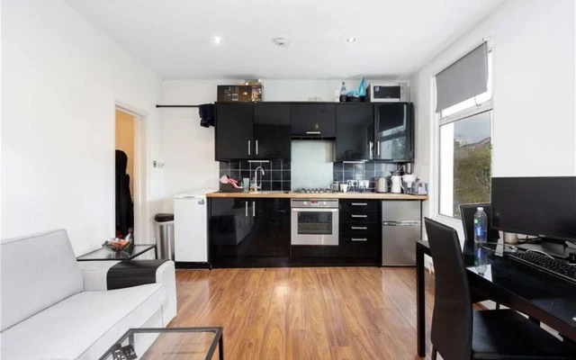LH-Bassein Park Road - London student accommodation