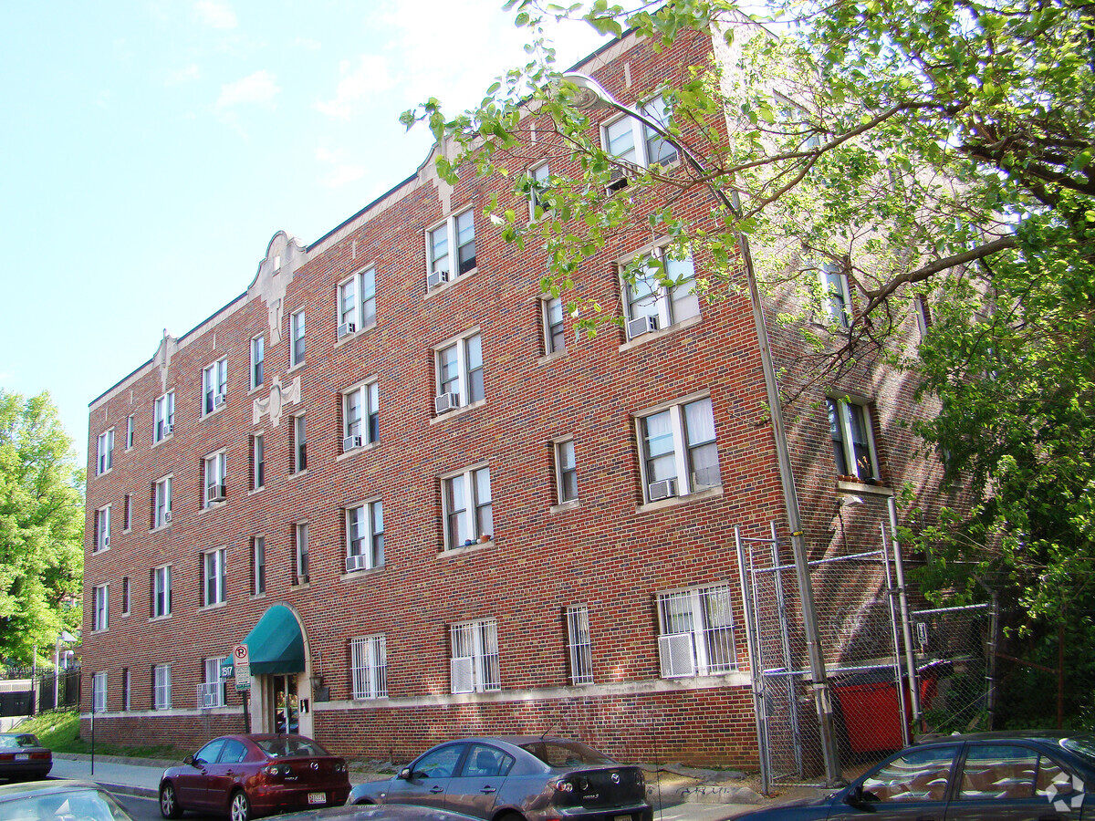 Serenade Apartments