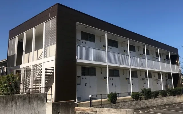 レオパレス万場山 4