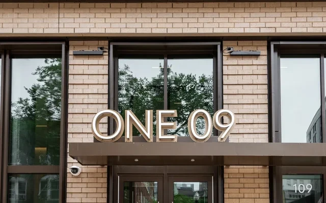 ONE 09 1