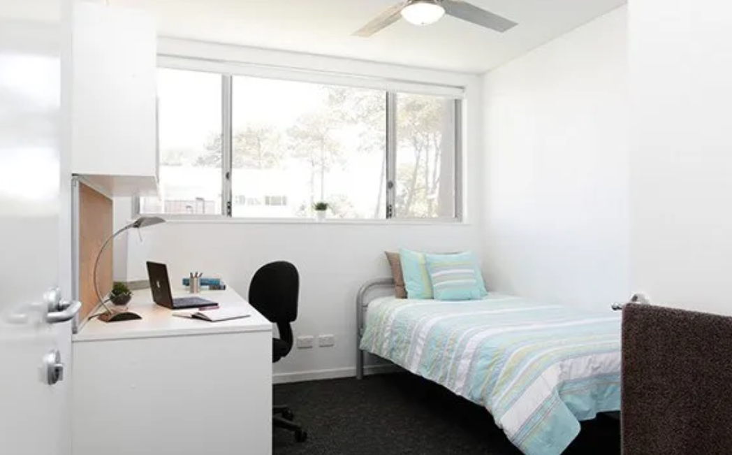 1 Bedroom Apartment north Double bed